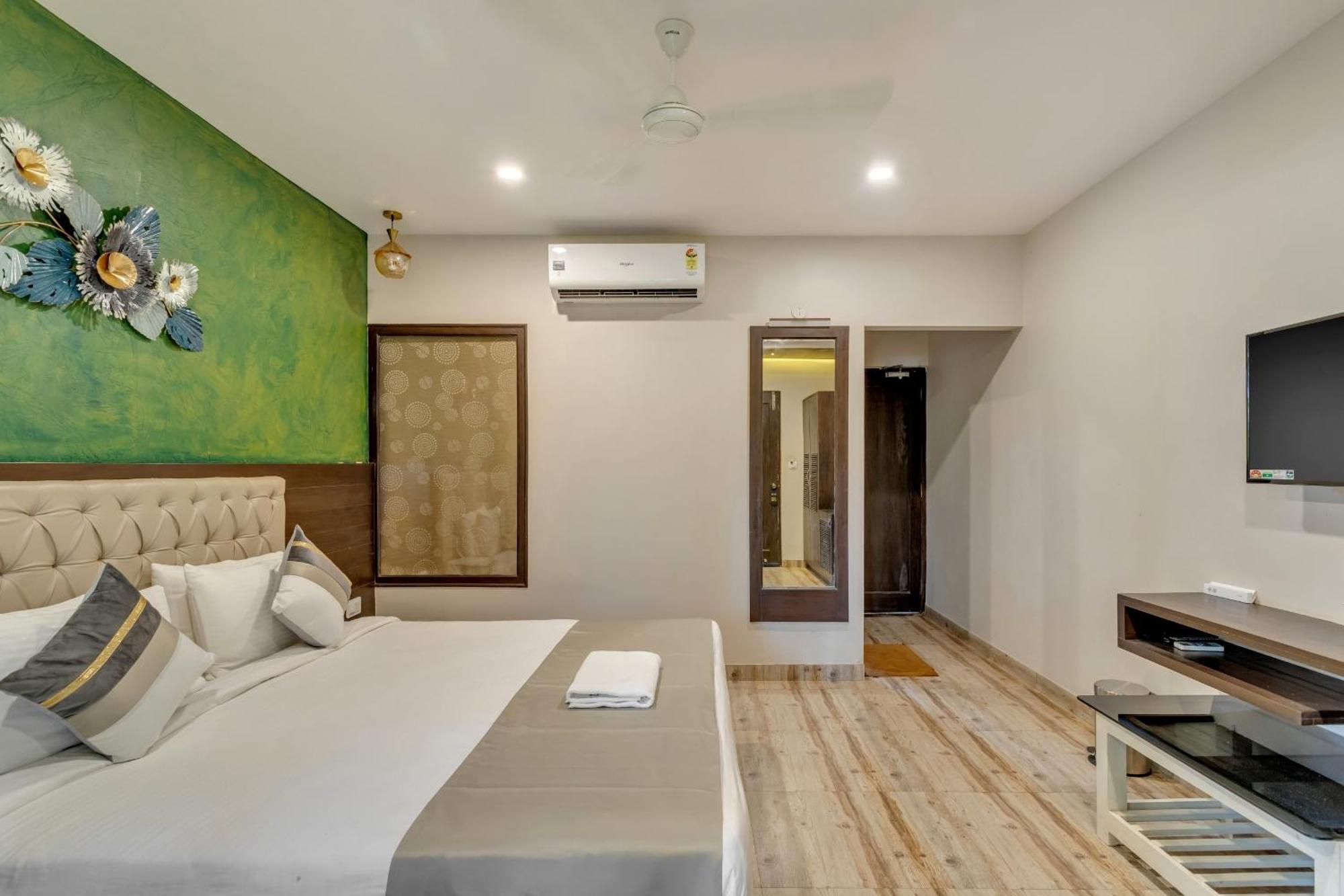 Skon Morjim Beach Resort By Orion Hotels Gamle Goa Eksteriør bilde